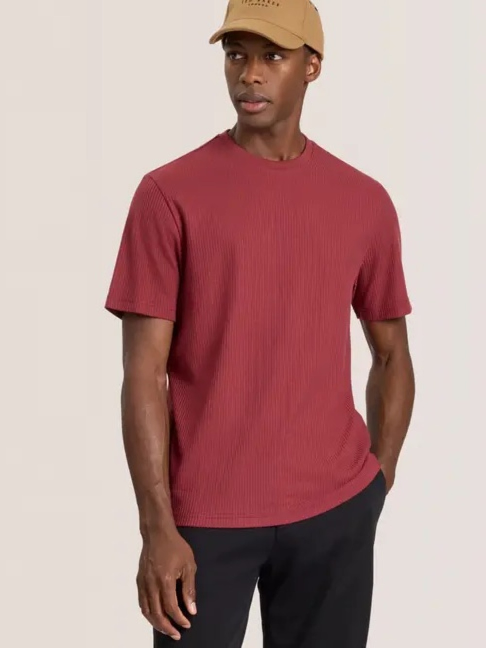 NWT- TED BAKER DROP NEEDLE RIB CREW NECK TEE IN maroon